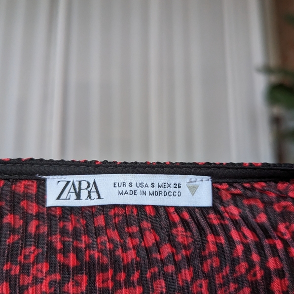 Zara Red Floral Blouse - Picture 4 of 6